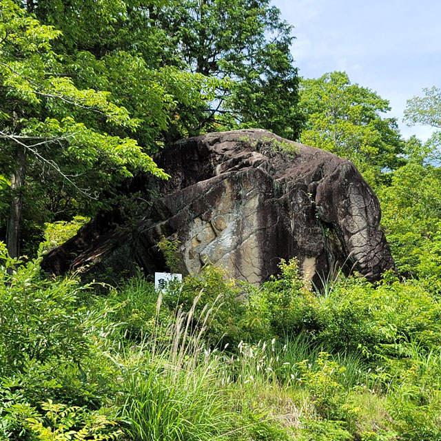 象岩