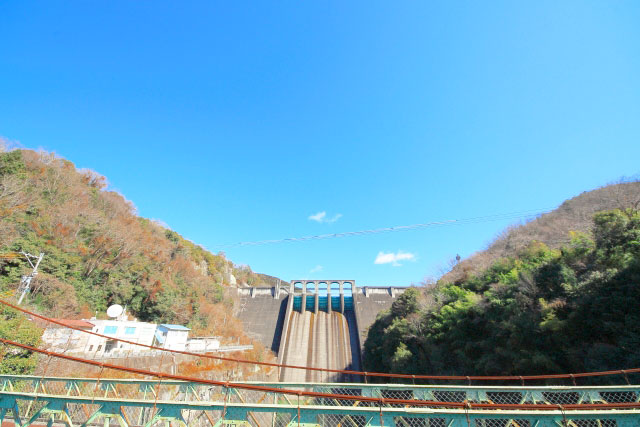 小和沢橋、のぞみ橋から見る丸山ダム